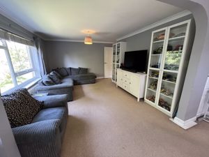 Lounge- click for photo gallery